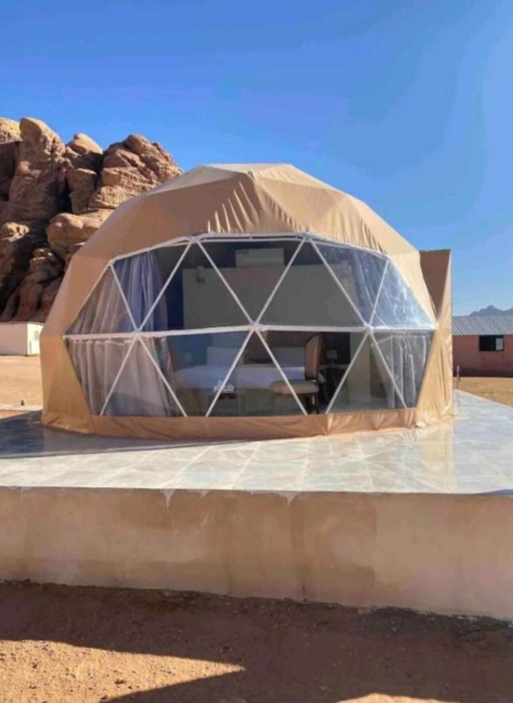 Bed and Breakfast Titanic Camp Wadi Rum Zewnętrze zdjęcie